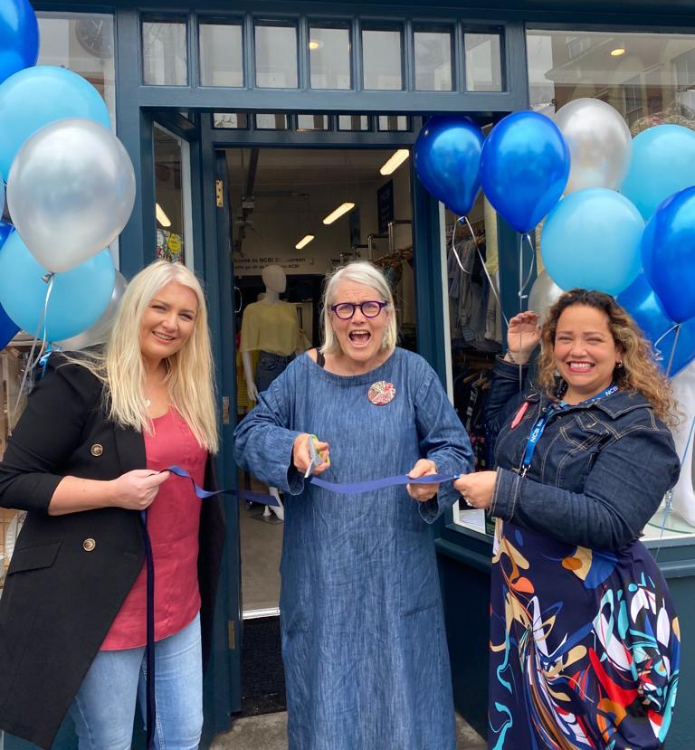 Darina Allen cuts the ribbon to officially open Vision Ireland Skibbereen alongside Elaine Williams (left), Vision Ireland Retail Area Manager and Orly Berkovich (right), Vision Ireland Skibbereen Store Manager.